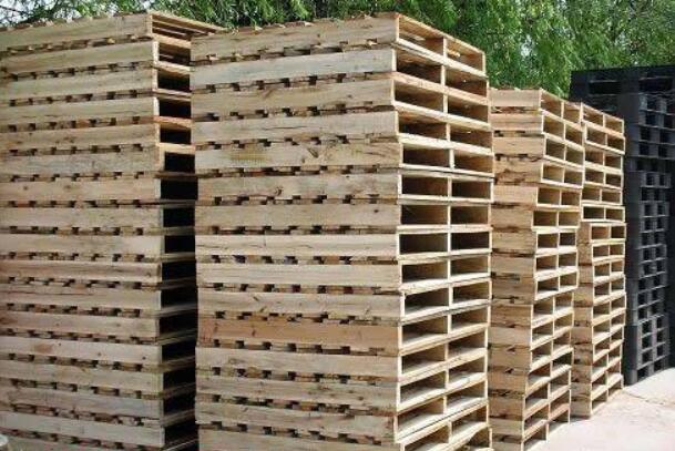云南明光镇对近百家木材加工企业开展检查