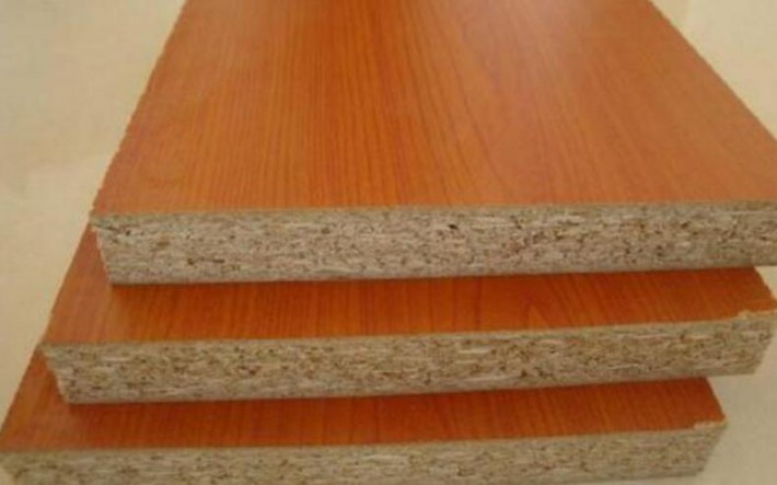 刨花板是用木材碎料为主要原料