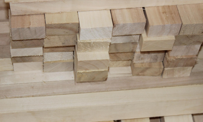 白杨木烘干板,白椿木烘干板,榆木烘干板生产厂家视频