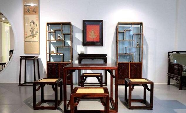 判断一件红木家具的艺术性，很多时候还是从它的造型艺术上来得直观