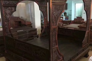 老挝大红酸枝雕花架子床,富贵名家,传世之作，交趾黄檀雕花大床图3