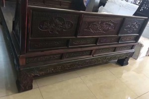 老挝大红酸枝雕花架子床,富贵名家,传世之作，交趾黄檀雕花大床图2