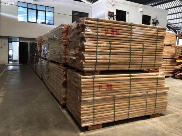 长期批量供应正宗印尼楝科大叶桃花心木板材