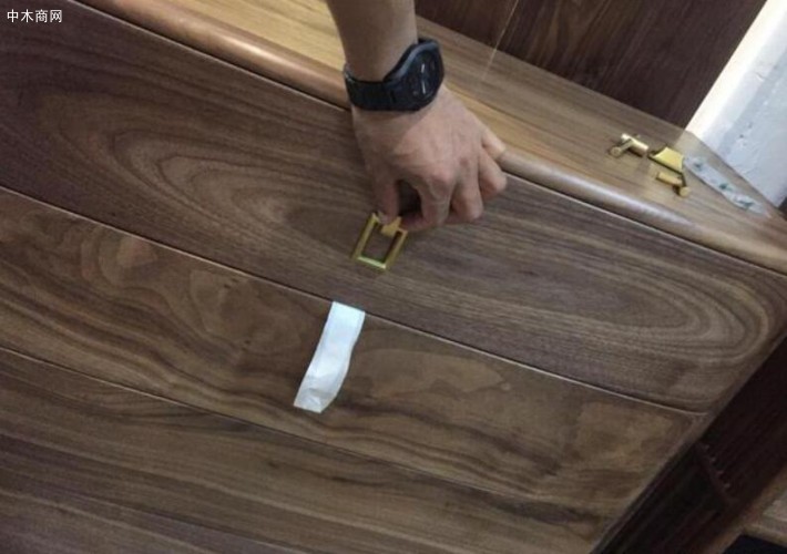 最后一道工艺环节就是家具配件