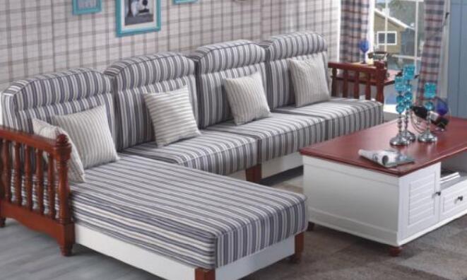 客厅千万别选这种材质的沙发，容易坏又不好保养，用了就想换！