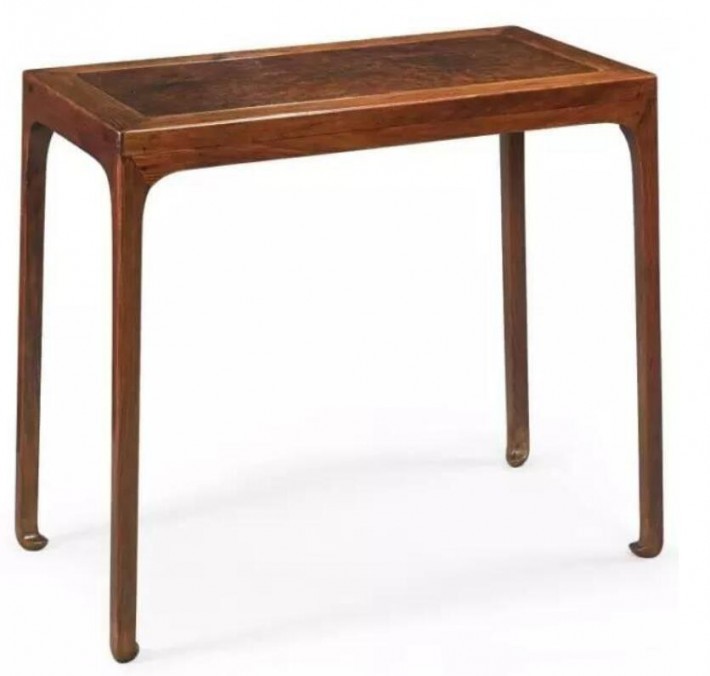 清18世纪 铁力木褐漆条桌