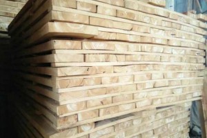 优质国产橡胶木自然板6.5/7.5东莞市兴富林木业长期供应