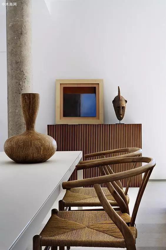 1914年Hans Wegner出生在丹麦德兰半岛