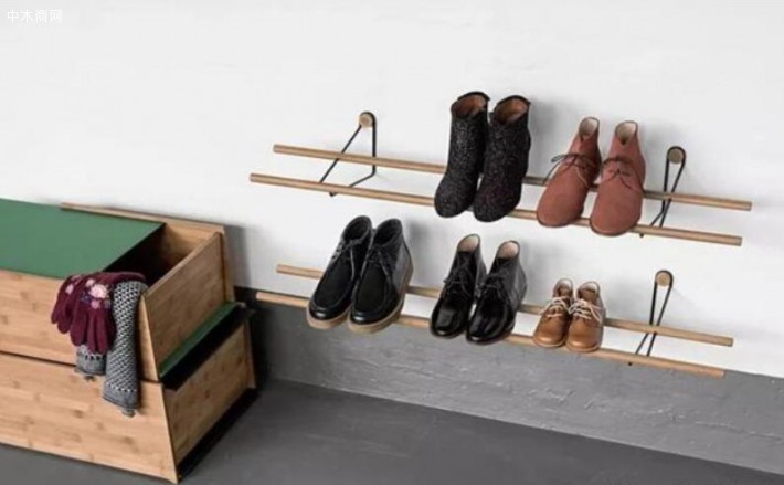 如果玄关狭小，可以尽量简化入户鞋柜设计