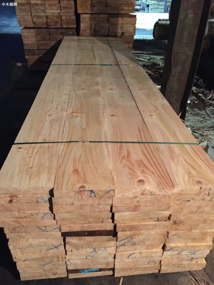 上饶白松工程木方板材