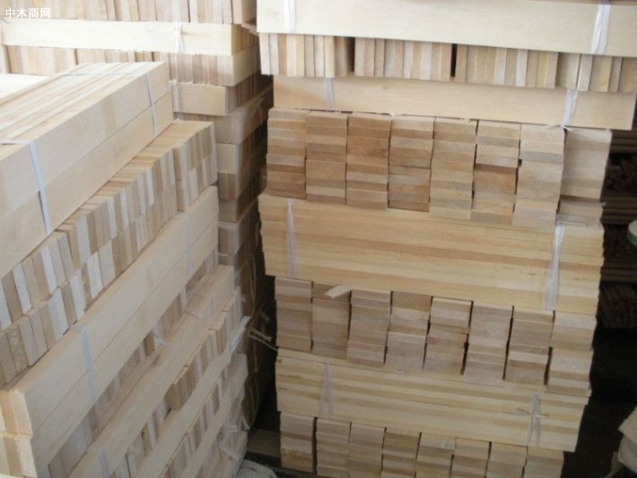 供应工程木方 龙骨条 沙发条 地板坯料