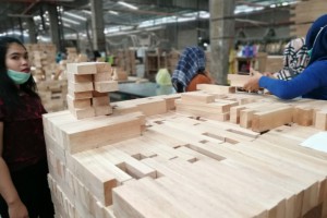 印尼橡胶木刨光规格料生产厂家