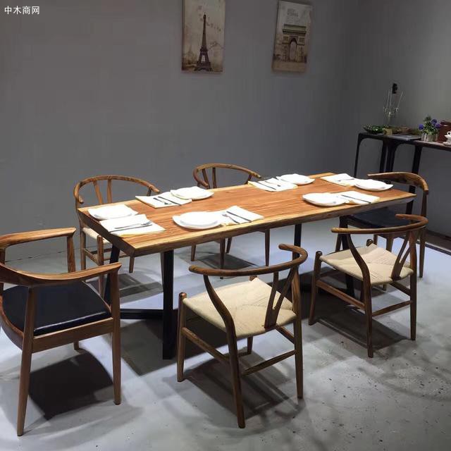 如何挑选一套好的实木大板餐桌？分几点给大家分析一下