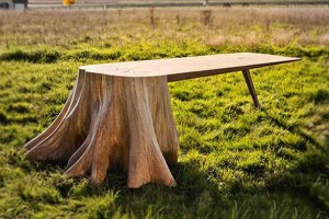 极具创意的家具设计，由树墩打造的纯天然木桌