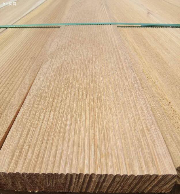 上海中木实业有限公司是一家集以板材批发、木材防腐
