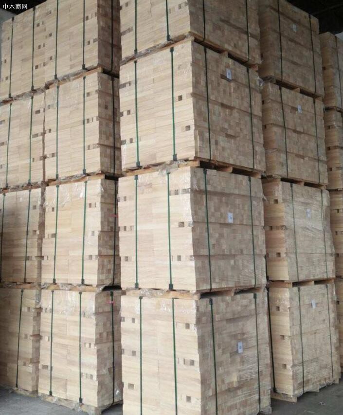 东莞市厚街龙腾木业是一家专业经营俄罗斯桦木，欧洲榉木，东南亚橡胶木板材品牌企业
