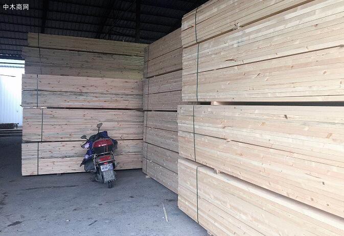 满洲里木材加工厂处于半停产状态