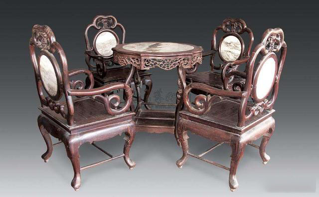 又称广作家具，清中期广州地带生产出来的家具
