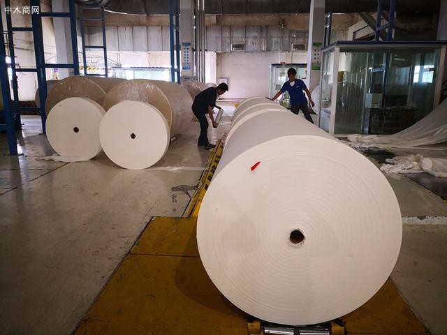 贵州赤天化纸业股份有限公司生产的纸巾。