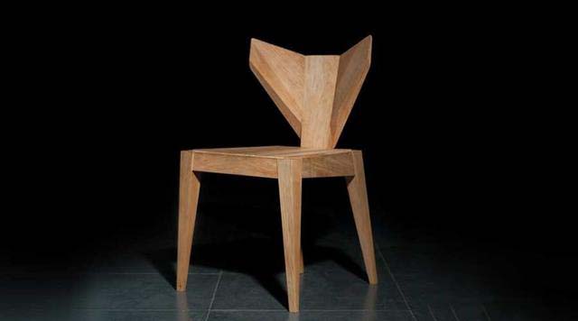 「椅子靠背仿佛一片树叶」 打造独特椅子外形，简约之美的设计座椅