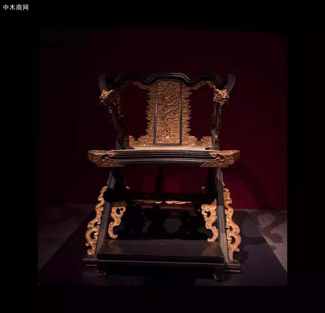 中国古典家具就已取得了极高的艺术成就