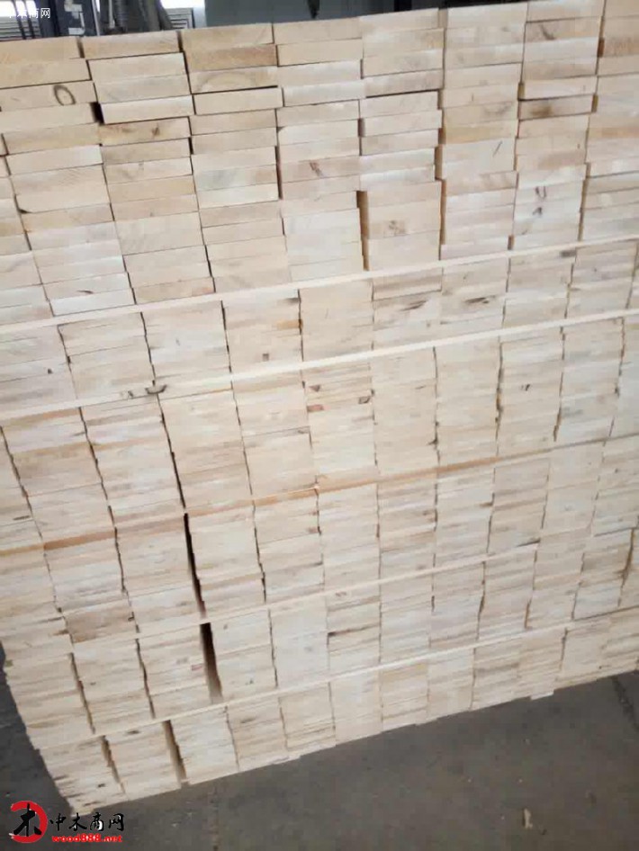 精品樟松板材-樟松床板价格-樟松木方批发