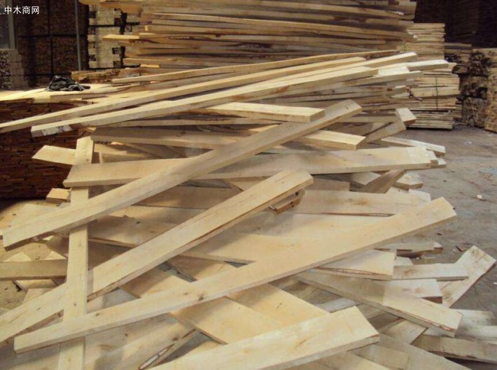 西南桦木板材和其他实木板材一样都有优缺点