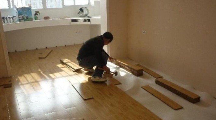 如何铺设木地板