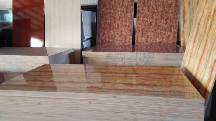 江苏锦峰生态板有限公司是一家专业生产实木复合生态板知名品牌厂家