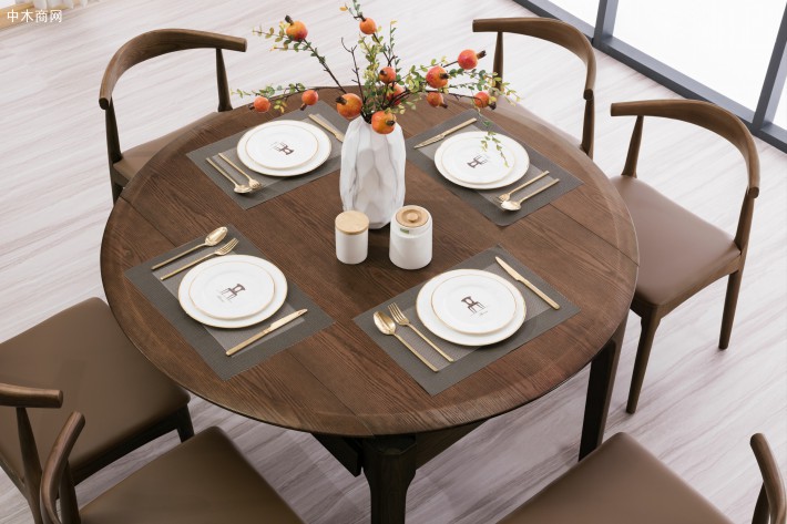 精品实木餐桌椅圆桌方桌直径1.35米价格