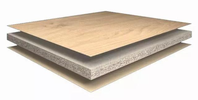 它常被用来包住刨花板和胶合板，做成三胺板。 花二十万定制家具就为没甲醛