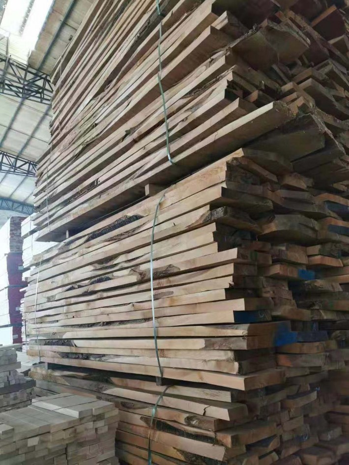 红樱桃木板材处理300方,直边80方,其它毛边料,一次性处理厂家