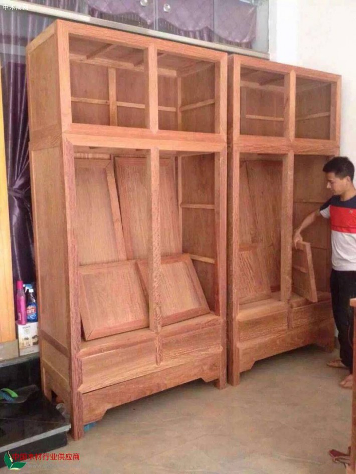 专业生产缅甸花梨木水波纹2米4的顶箱柜