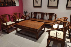 新房装修,想买一套缅甸花梨红木沙发6件套价格大概是多少钱?