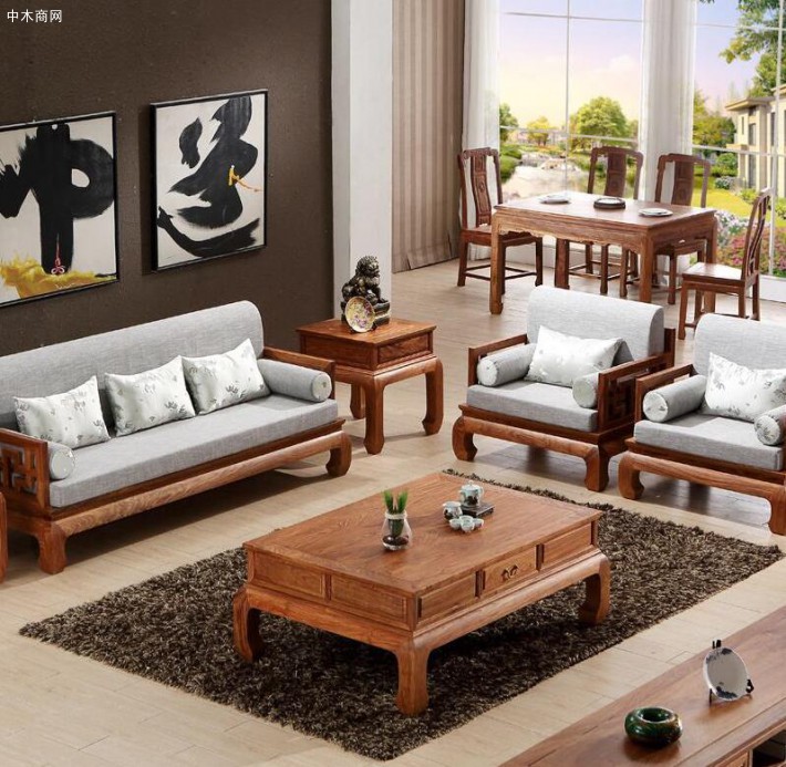 新中式客厅家具的特点是什么?中木商网陈昌文觉得是这样的