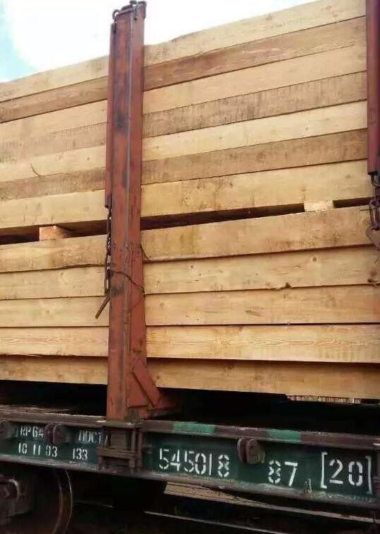 加工批发俄罗斯木材,樟子松板材,花旗松板材,云杉板材