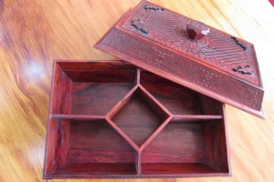 仿古红木家具工艺品老挝大红酸枝四角果盘