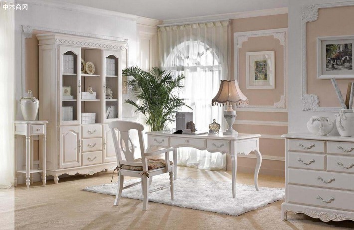 欧式家具以白色调为主,美式家具以胡桃色为主,为啥美式比欧式贵?
