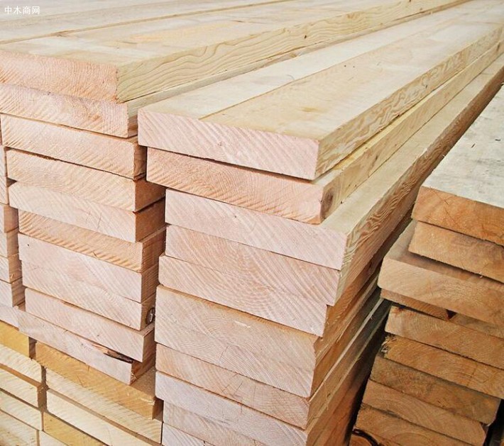 加拿大无节铁杉木板材厚度33到108,宽度90到108大量批发