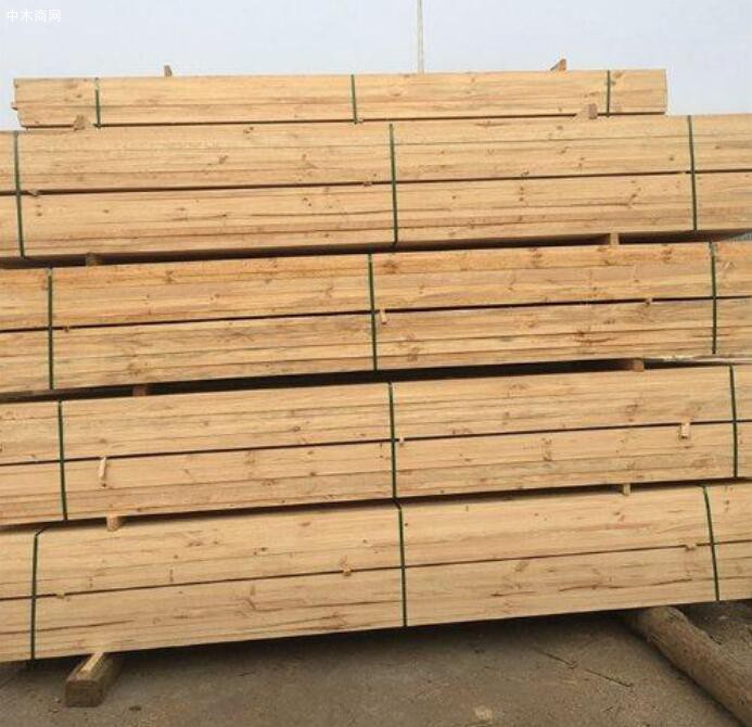 优惠供应进口芬兰松木板材,新西兰松木烘干板材,松木指接板