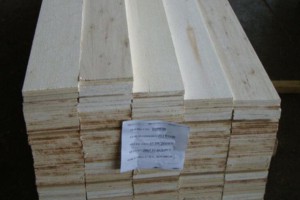 诚林木业畅销LVL排骨床板条,家具级婴儿床条,包装板