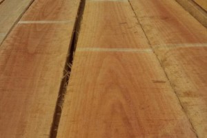 可定制各种规格家具板材,苦楝木板材,榆木板材,红椿木烘干板材批发图2