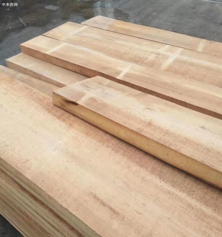白杨木板材的优缺点及白杨木板材用途介绍