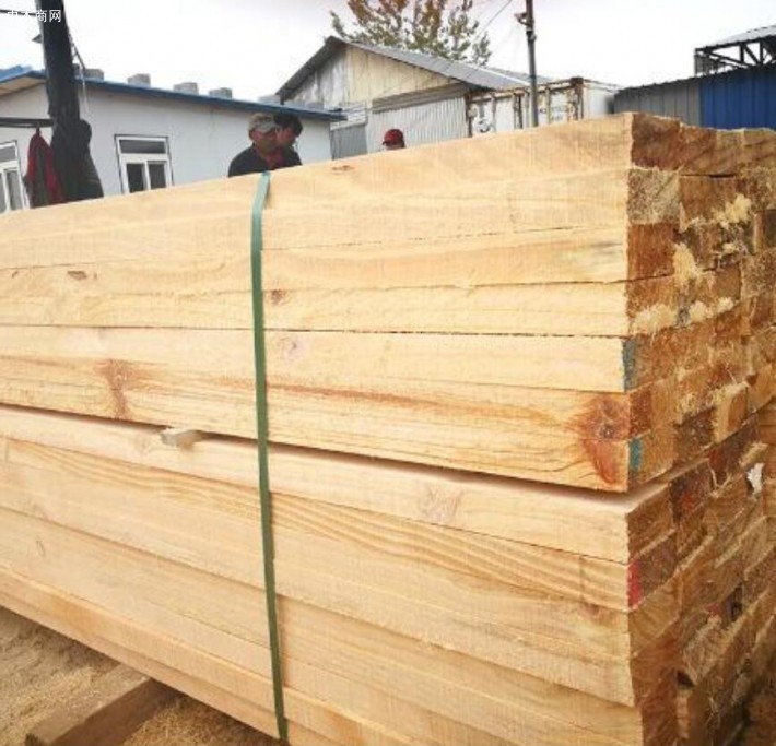 辐射松建筑木方生产厂家批发价格图片