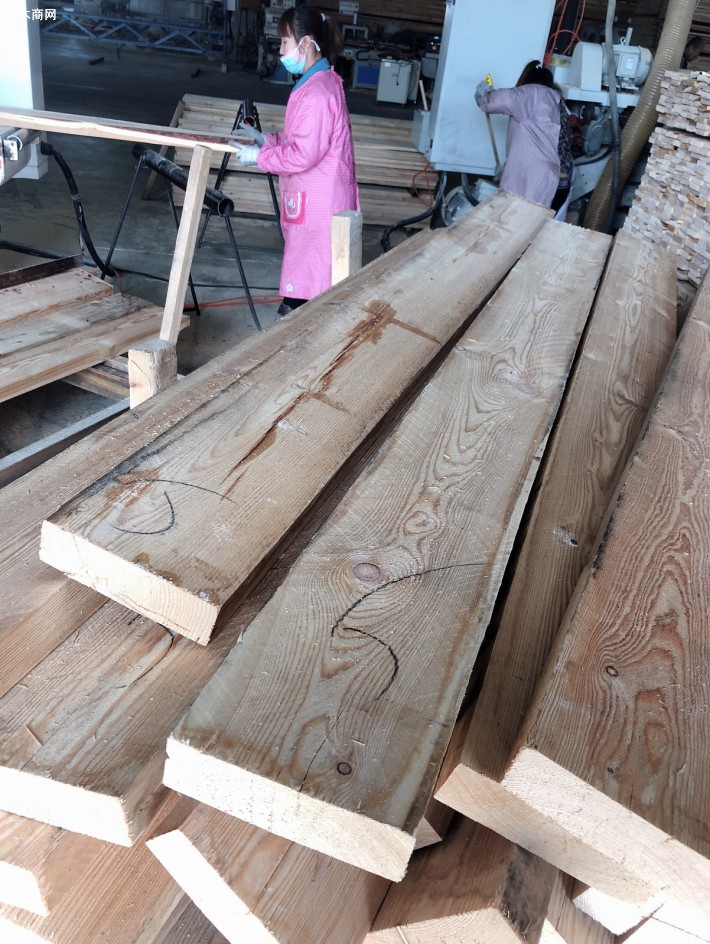 绥芬河大量生产樟子松板材,落叶松板材图片