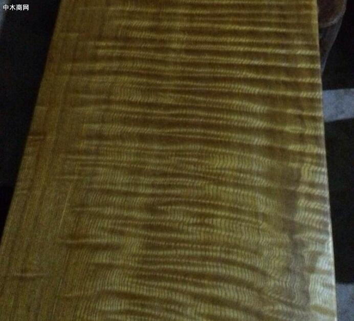 金丝楠木板材的优缺点及价格大板