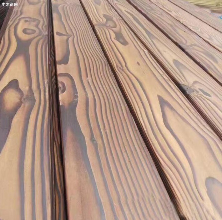 为什么说樟子松木板材是最适合做防腐木处理的一种木材厂家