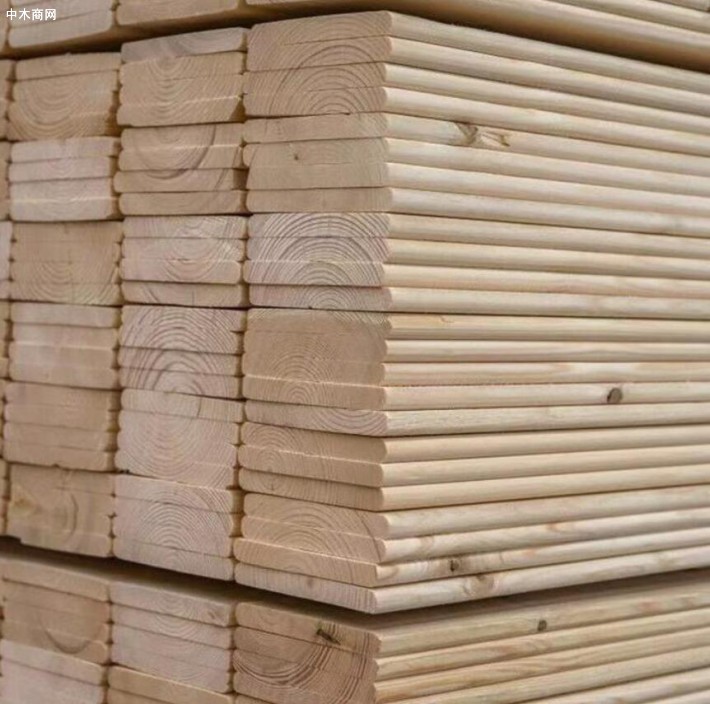 为什么说樟子松木板材是最适合做防腐木处理的一种木材品牌
