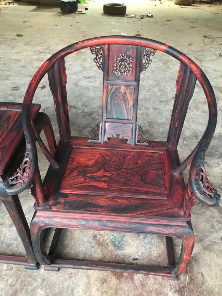 大红酸枝皇宫椅圈椅三件套价格高清图片
