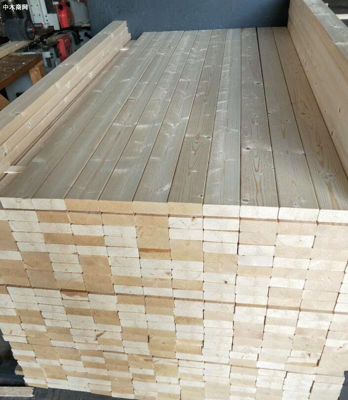 云杉木板材的优缺点及云杉木板材价格多少钱
